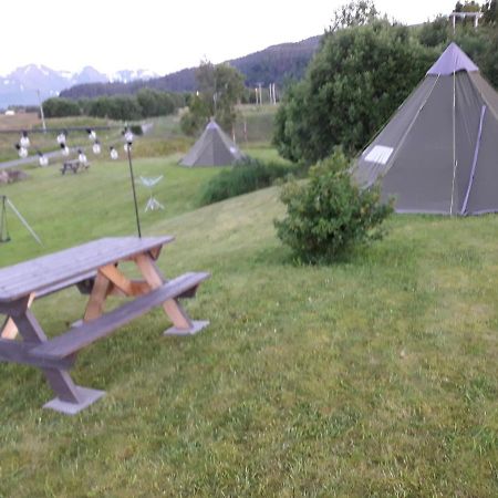 Hotel Leite Telt Camping Lyngstad Esterno foto